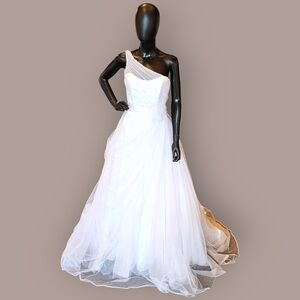 NWOT - Alfred Angelo One Shoulder Tulle Wedding Gown